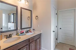 29 Bay Crest Ct, Loganville, GA 30052 - Photo 26