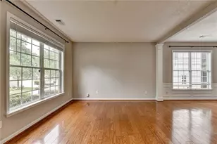 565 Alstonefield Dr, Alpharetta, GA 30004 - Photo 4