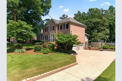 6477 Rosecommon Drive, Peachtree Corners, GA 30092 - Photo 4