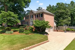 6477 Rosecommon Dr, Peachtree Corners, GA 30092 - Photo 4