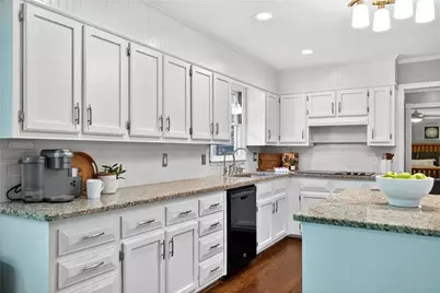 6477 Rosecommon Drive, Peachtree Corners, GA 30092 - Photo 16