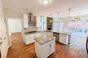 165 Fieldstone Edge, Alpharetta, GA 30005 - Photo 2