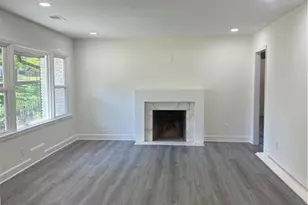 1726 Centra Villa Dr SW, Atlanta, GA 30311 - Photo 6