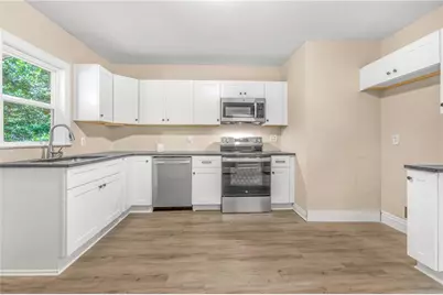 1826 E Farris Avenue, Atlanta, GA 30344 - Photo 8