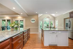 2865 Stoneglen Close, Roswell, GA 30076 - Photo 20