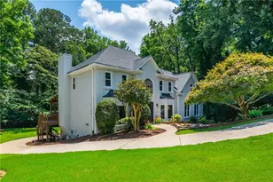 2865 Stoneglen Close, Roswell, GA 30076 - Photo 2