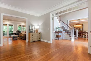 2865 Stoneglen Close, Roswell, GA 30076 - Photo 10