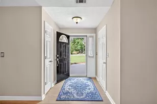 1587 Heartwood Dr, Lawrenceville, GA 30043 - Photo 2
