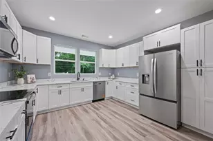 231 Wood St, Commerce, GA 30529 - Photo 8