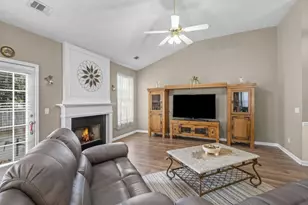 2114 Beacon Crest Dr, Buford, GA 30519 - Photo 10