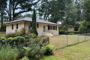 567 Boyds Dr SE, Marietta, GA 30067 - Photo 1