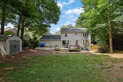 9665 N Pond Circle, Roswell, GA 30076 - Photo 32