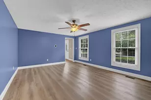 9665 N Pond Cir, Roswell, GA 30076 - Photo 6