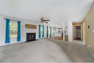 6906 Wynmeadow Drive, Stone Mountain, GA 30087 - Photo 12