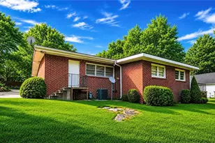 1055 Pine St NE, Conyers, GA 30012 - Photo 14