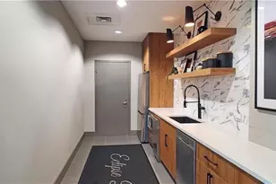 250 Pharr Rd NE, Atlanta, GA 30305 - Photo 22