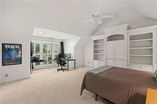 170 Helmsley Dr, Atlanta, GA 30327 - Photo 32