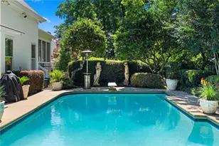 170 Helmsley Dr, Atlanta, GA 30327 - Photo 76