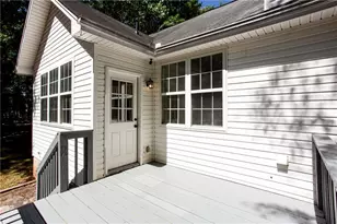 8071 Beachwood Dr, Murrayville, GA 30564 - Photo 4