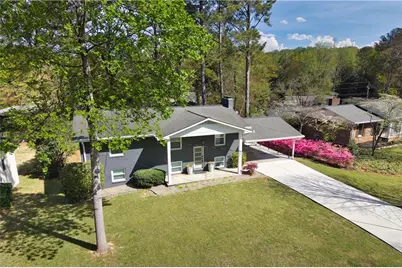 677 Hillandale Circle SW, Marietta, GA 30064 - Photo 2