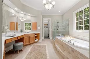 250 Enclave, Atlanta, GA 30342 - Photo 28