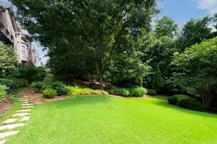 250 Enclave, Atlanta, GA 30342 - Photo 44