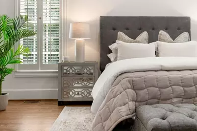 250 Enclave, Atlanta, GA 30342 - Photo 22