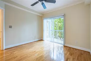 1075 Peachtree Walk NE, Atlanta, GA 30309 - Photo 16