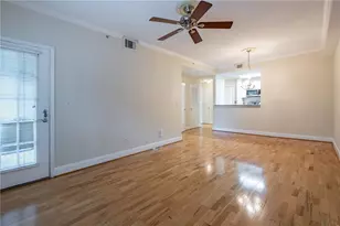 1075 Peachtree Walk NE, Atlanta, GA 30309 - Photo 10