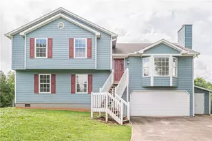 33 Misty Ridge Dr, Euharlee, GA 30145 - Photo 2
