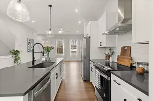 146 Chestnut Cir, Atlanta, GA 30342 - Photo 24