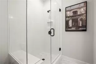 146 Chestnut Cir, Atlanta, GA 30342 - Photo 10
