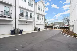 146 Chestnut Cir, Atlanta, GA 30342 - Photo 32