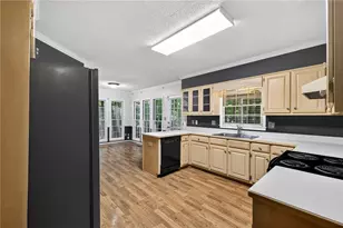 3359 Woodrock Ln, Snellville, GA 30078 - Photo 10