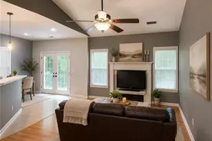 5823 N Cove Rd, Gainesville, GA 30504 - Photo 2