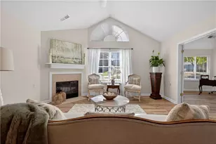 303 Village Ln, Roswell, GA 30075 - Photo 6