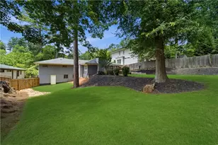 1447 Brook Valley Ln NE, Atlanta, GA 30324 - Photo 32
