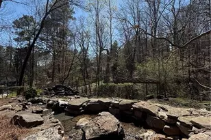 7300 Chattahoochee Bluff Dr, Atlanta, GA 30350 - Photo 26
