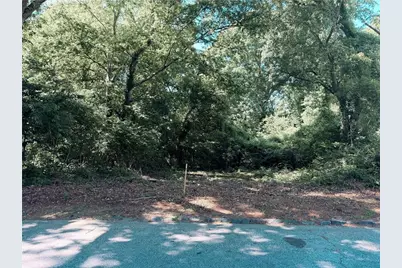 2369 N Circle Drive NW, Atlanta, GA 30318 - Photo 2