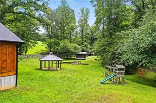 579 Twin Mountain Lake Cir, Talking Rock, GA 30175 - Photo 8