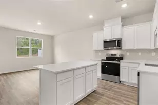 2052 Crossing Rd, Stone Mountain, GA 30088 - Photo 4