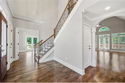 722 Iroquois Drive NE, Marietta, GA 30060 - Photo 2