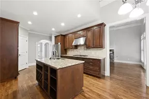 722 Iroquois Dr NE, Marietta, GA 30060 - Photo 6