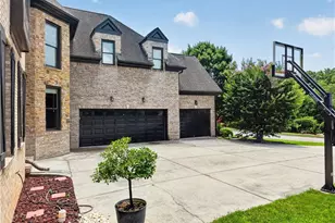 585 Settles Brook Court, Suwanee, GA 30024 - Photo 2