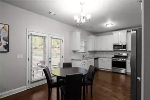 4142 Woodland Park Dr SW, Atlanta, GA 30331 - Photo 8