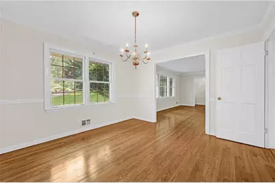 105 Stewart Drive, Atlanta, GA 30342 - Photo 4