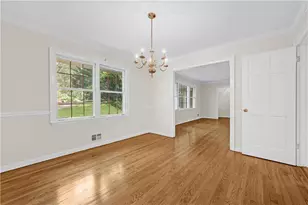 105 Stewart Dr, Atlanta, GA 30342 - Photo 4