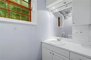 105 Stewart Dr, Atlanta, GA 30342 - Photo 22