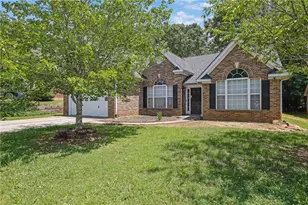 135 Chandler Ridge Ln, Lawrenceville, GA 30045 - Photo 2