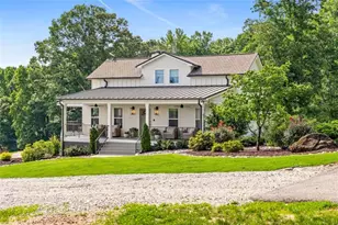305 Rolling Acres Ct, Jefferson, GA 30549 - Photo 4